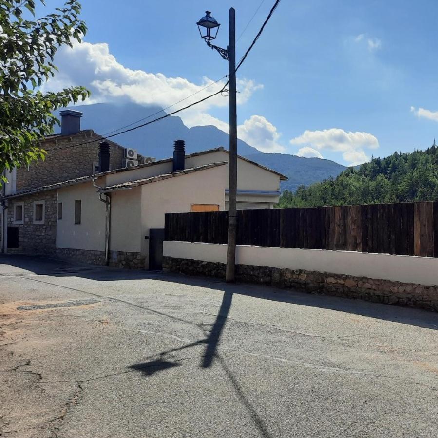 Casa Sapeiro - Allotjament Rural Cellers Exterior foto